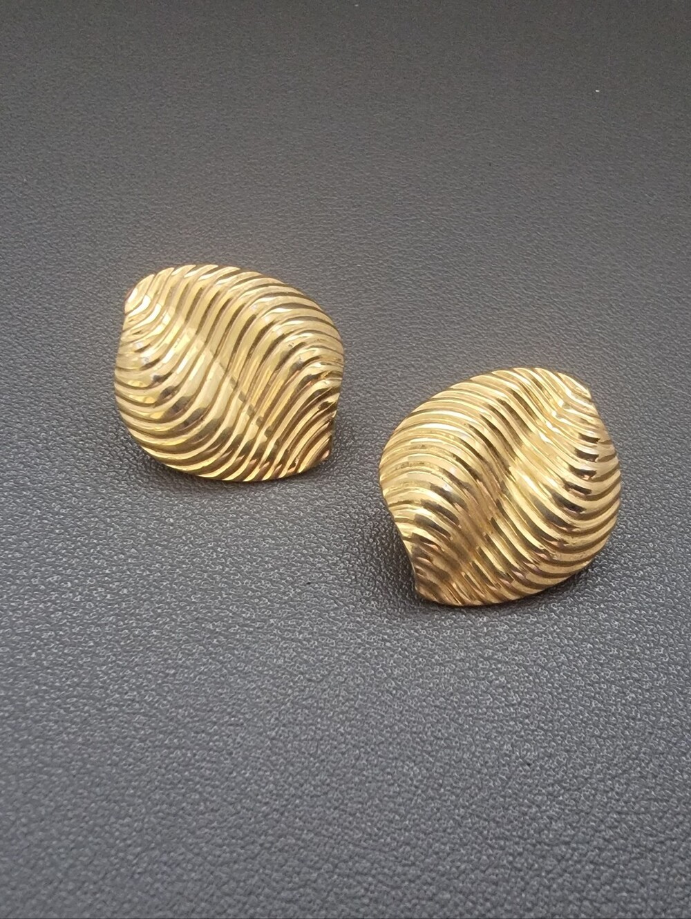 Vintage Gold Tone Sculptural Wave Earrings 80s Organic Modern Statement Studs